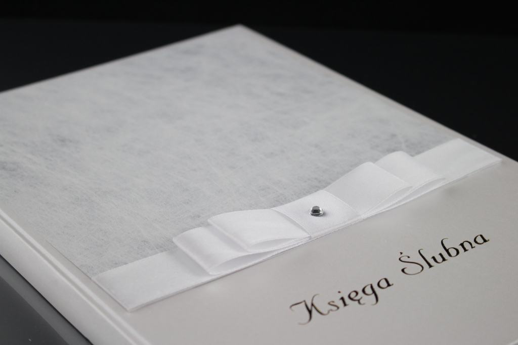 Księga Gości weselnych A4 z papierem srebrnym na okładce