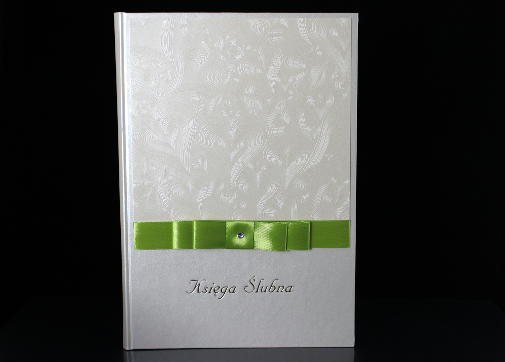 Księga Gości weselnych A4 z tłoczeniem w duże serca